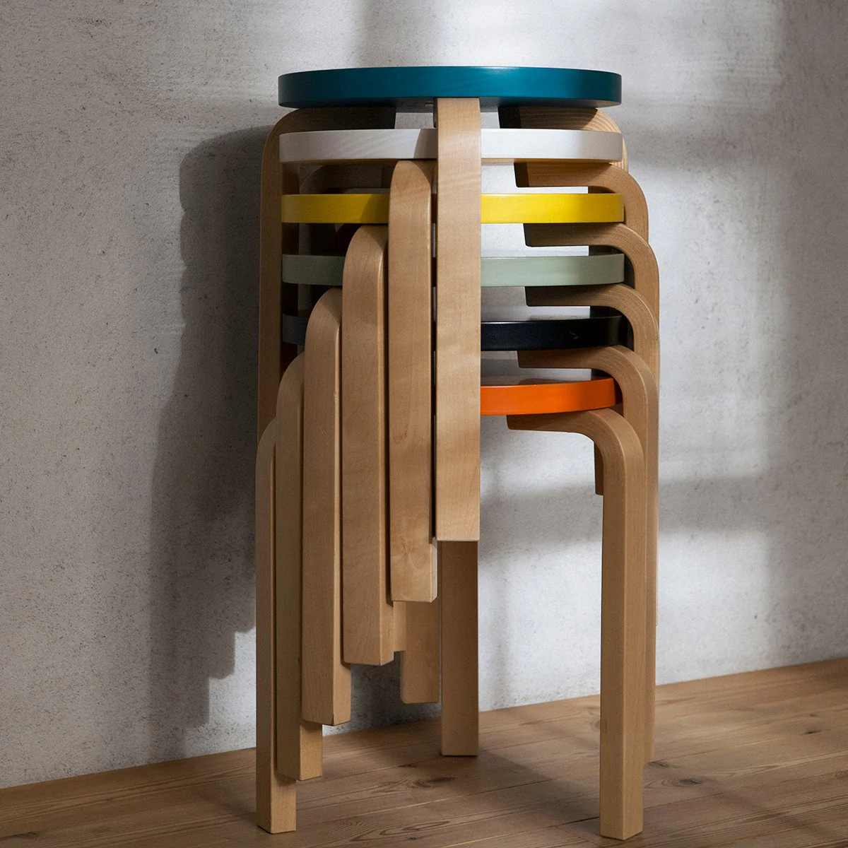 Artek Alvar Aalto Anniversary Stool 60 - Three Legged Stool - Green - Image 4