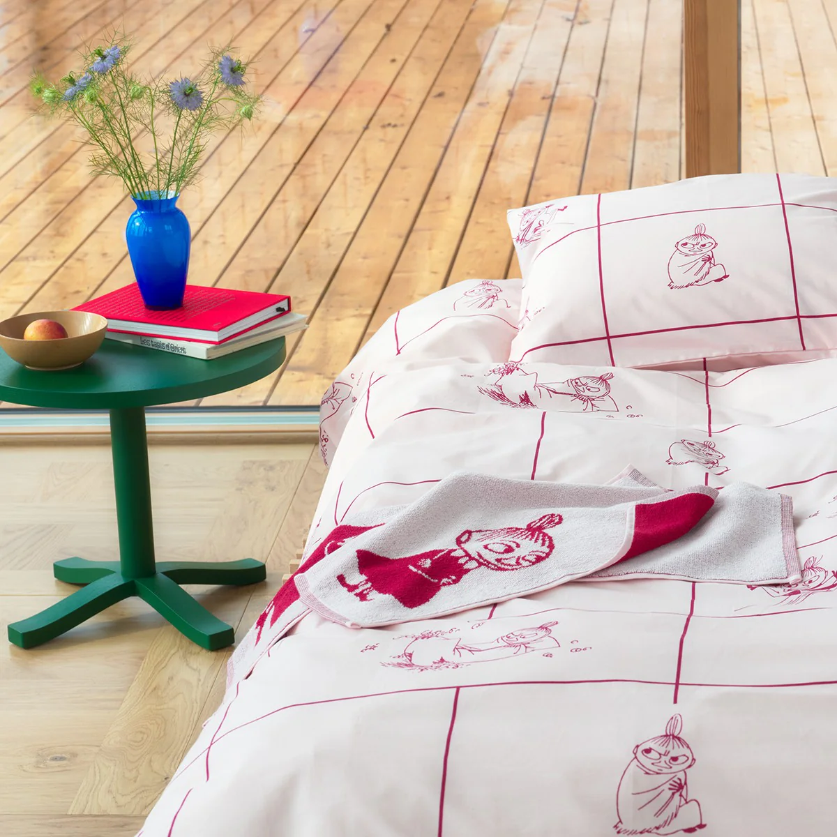 Arabia Moomin Little My Pink / Dark Red Hand Towel - Image 4