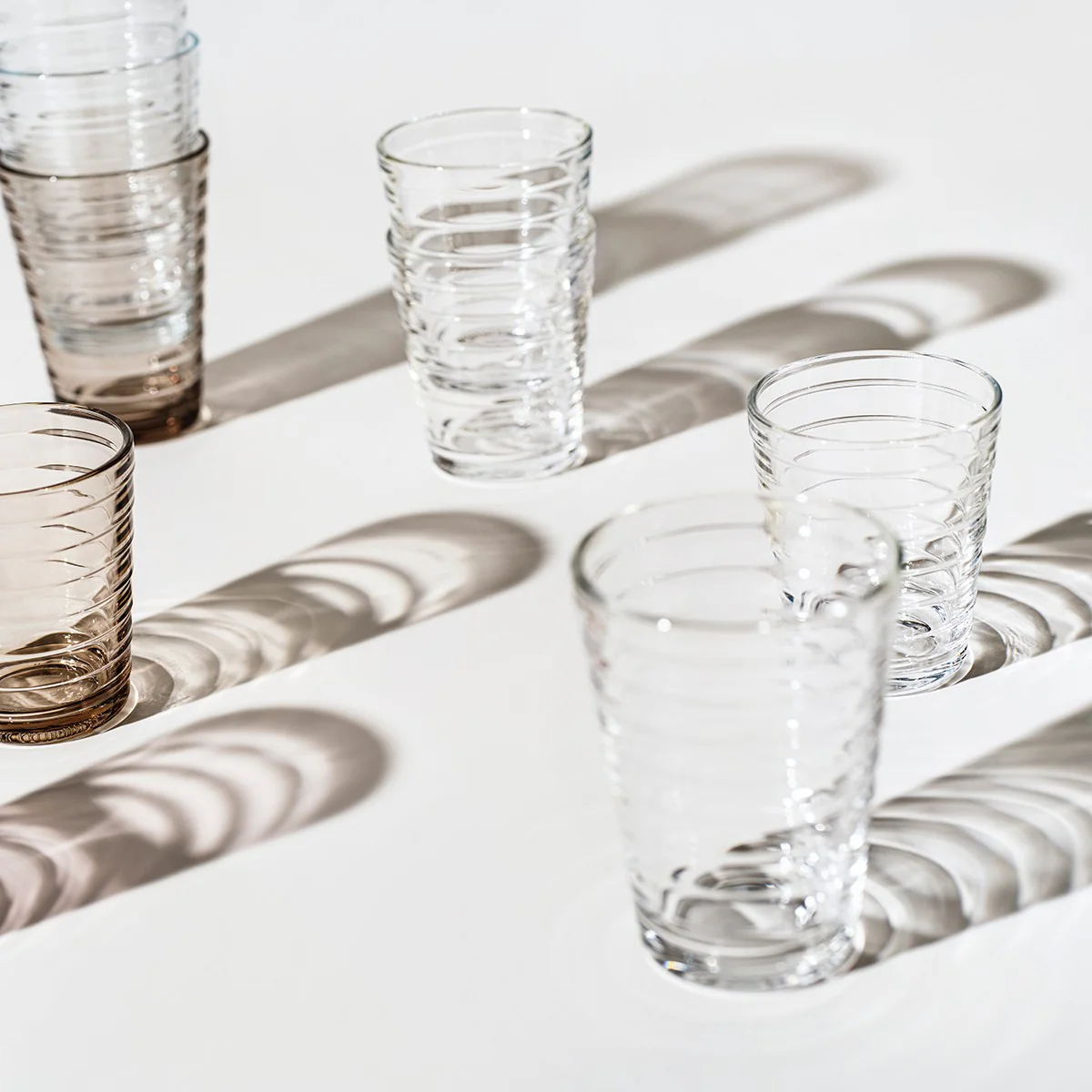 iittala Aino Aalto Clear Medium Tumblers - Set of 2 - Image 4