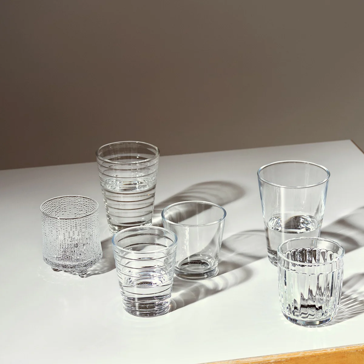 iittala Aino Aalto Clear Medium Tumblers - Set of 2 - Image 5