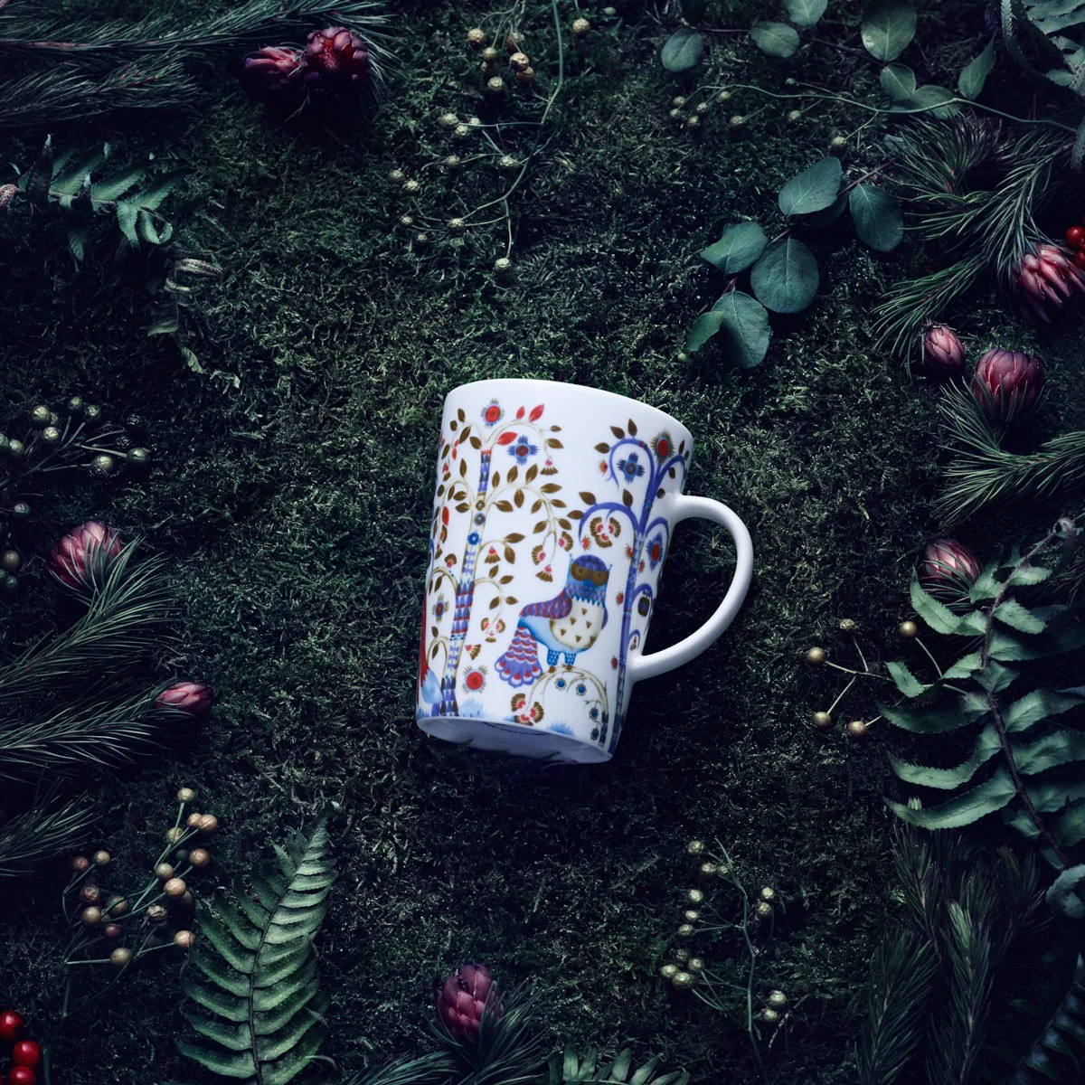 iittala Taika White / Blue Large Mug - 13-1/2 oz - Image 2