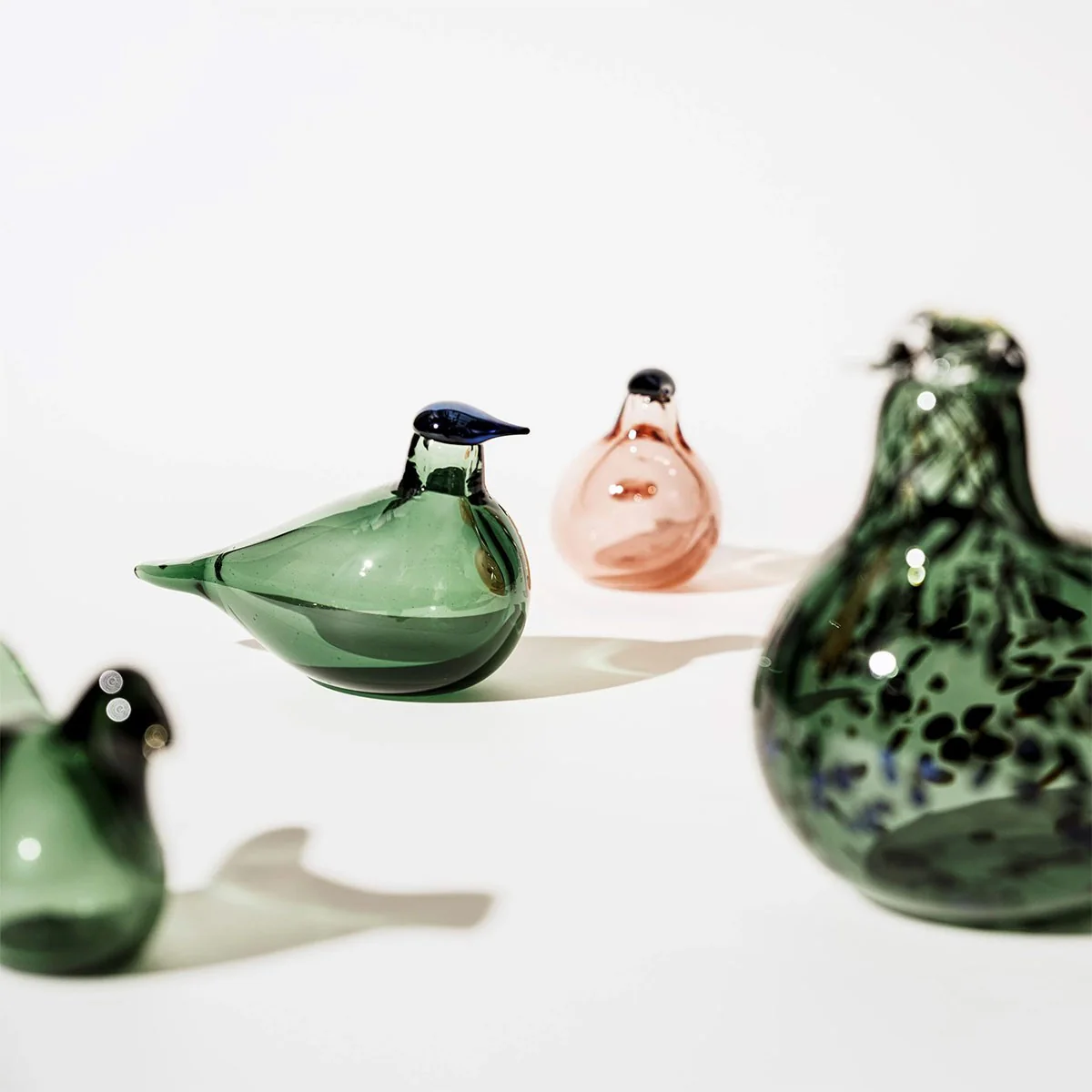 iittala Toikka Salmon Pink Chiffchaff - Image 2