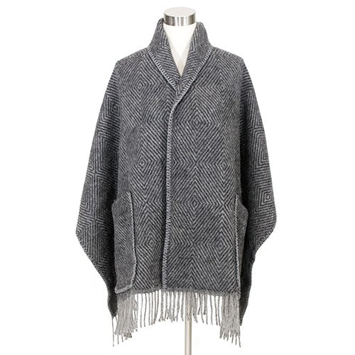Lapuan Kankurit Maria Grey / Black Wool Pocket Shawl
