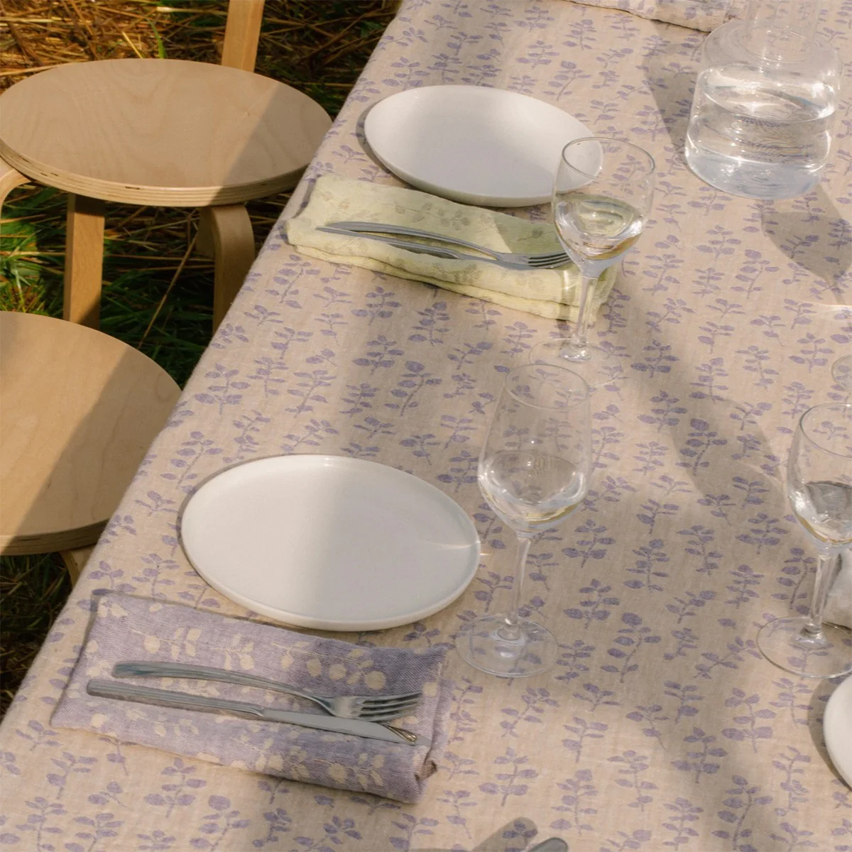 Lapuan Kankurit Meirami Beige / Lavender Tablecloth / Blanket - Image 4