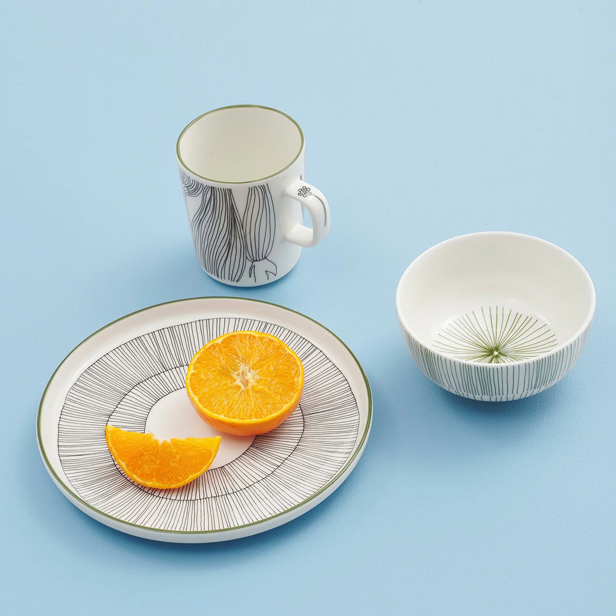 Marimekko Kukat Puhkeavat Black / White / Green Salad Plate - Image 2