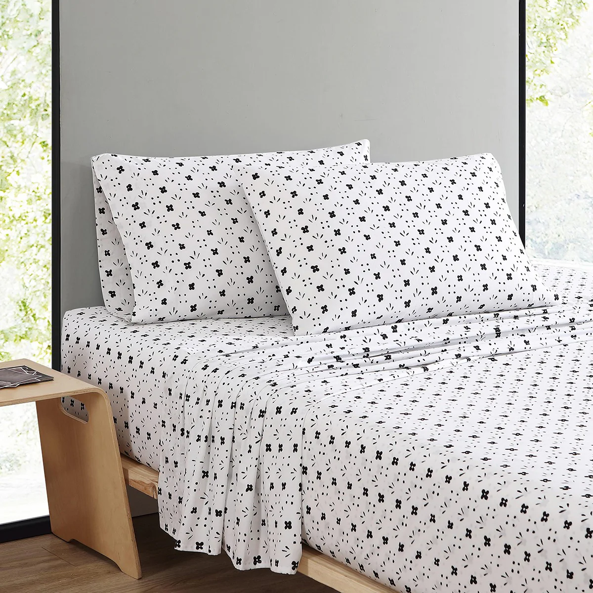 Marimekko Kukkaketo White / Black Queen Sheet Set - Image 4