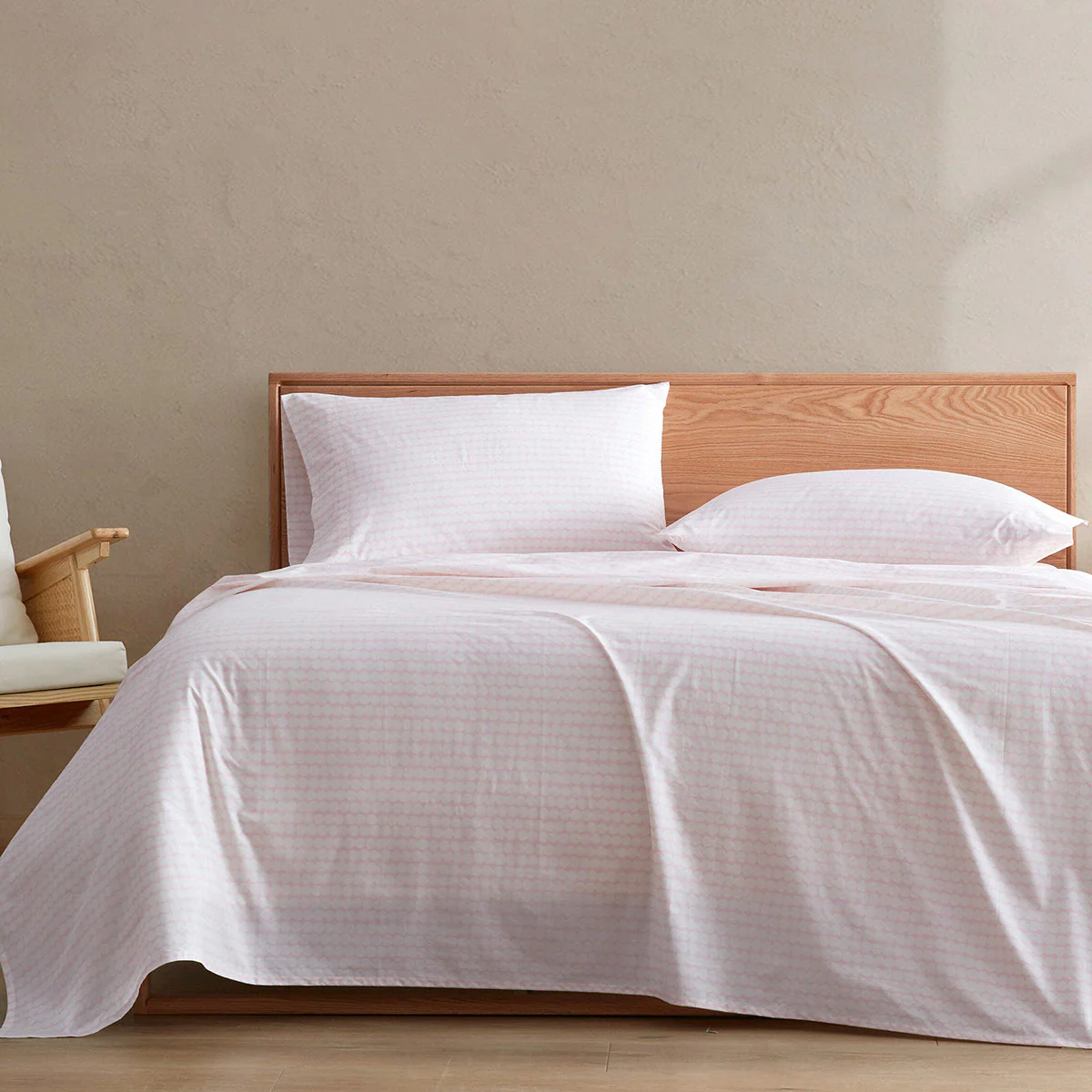 Marimekko Pikku Rasymatto Light Pink / Off White King Sheet Set - Image 2