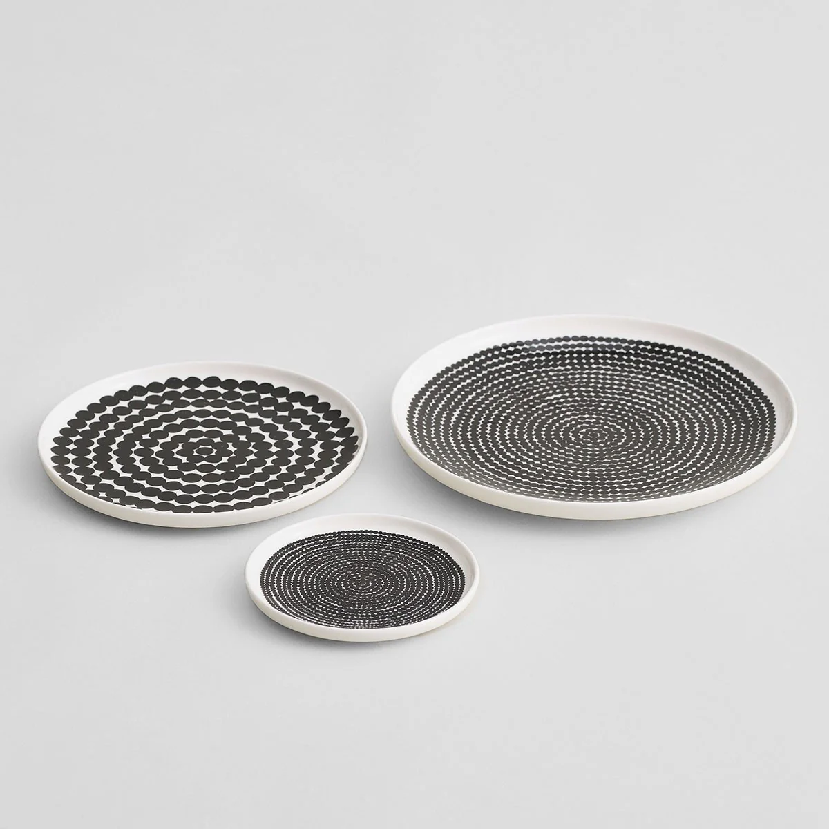 Marimekko Rasymatto Black / White Dinner Plate - Image 3