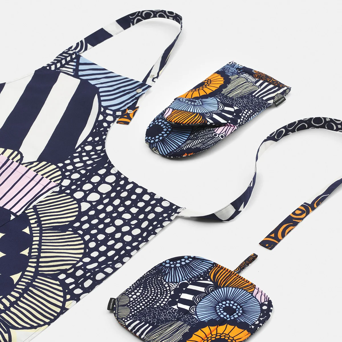 Marimekko Siirtolapuurtarha Navy / Light Yellow / Orange Pot Holder - Image 2