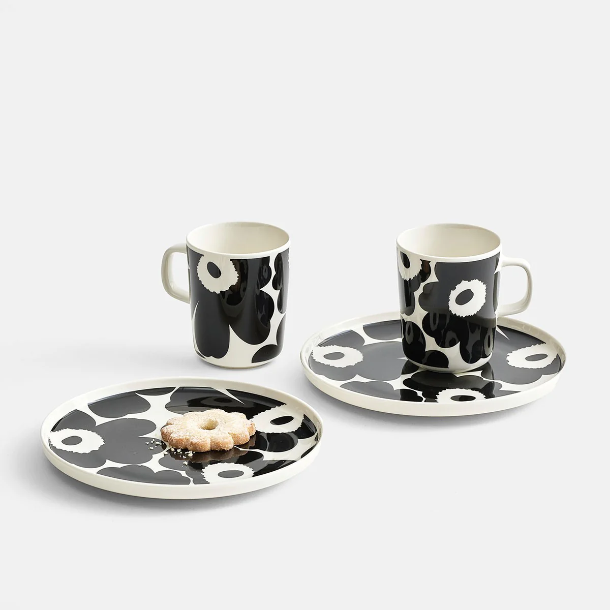 Marimekko Unikko White / Black Mug - Image 2