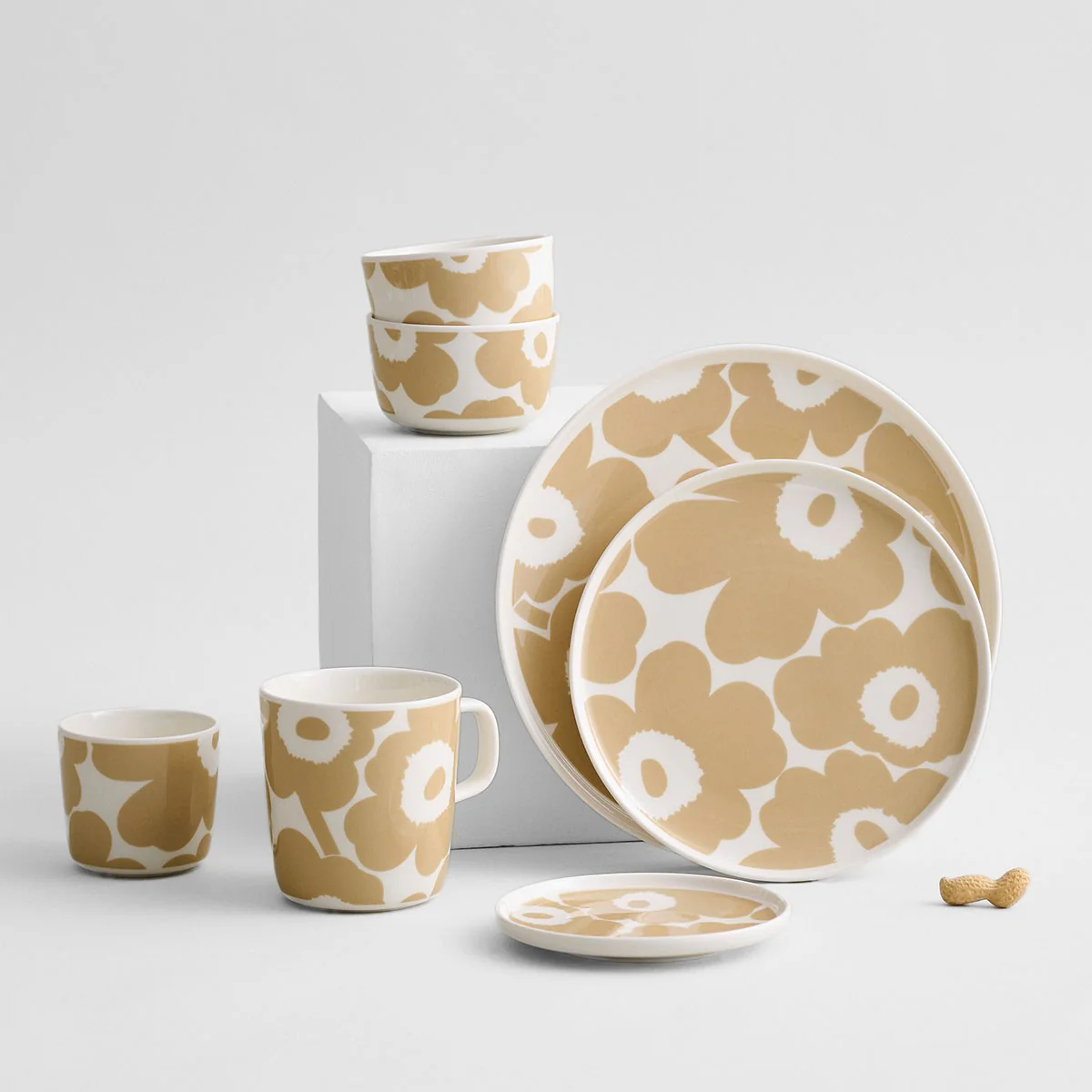 Marimekko Unikko White / Beige Large Mug - Image 3