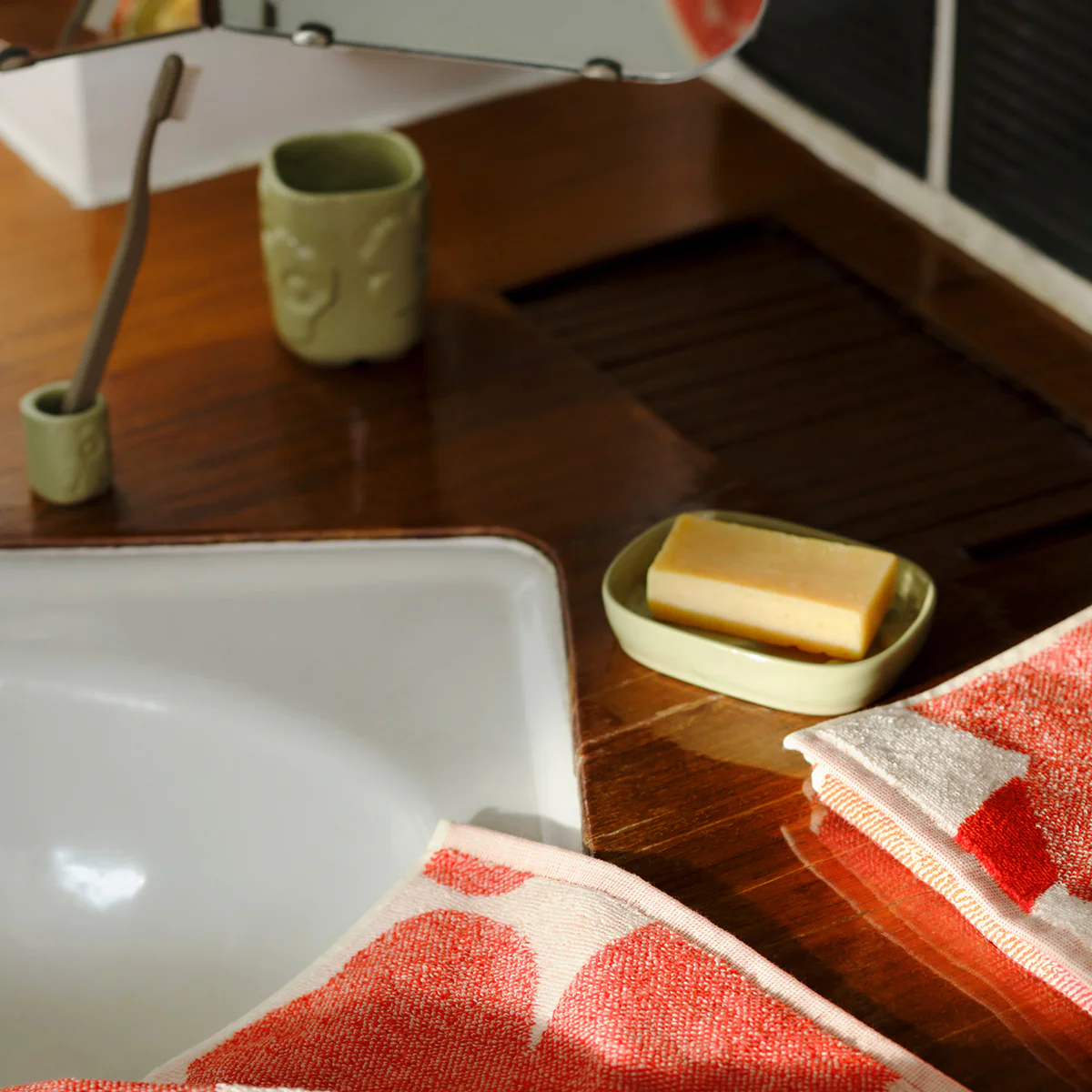 Marimekko Unikko Pear Green Soap Dish - Image 2