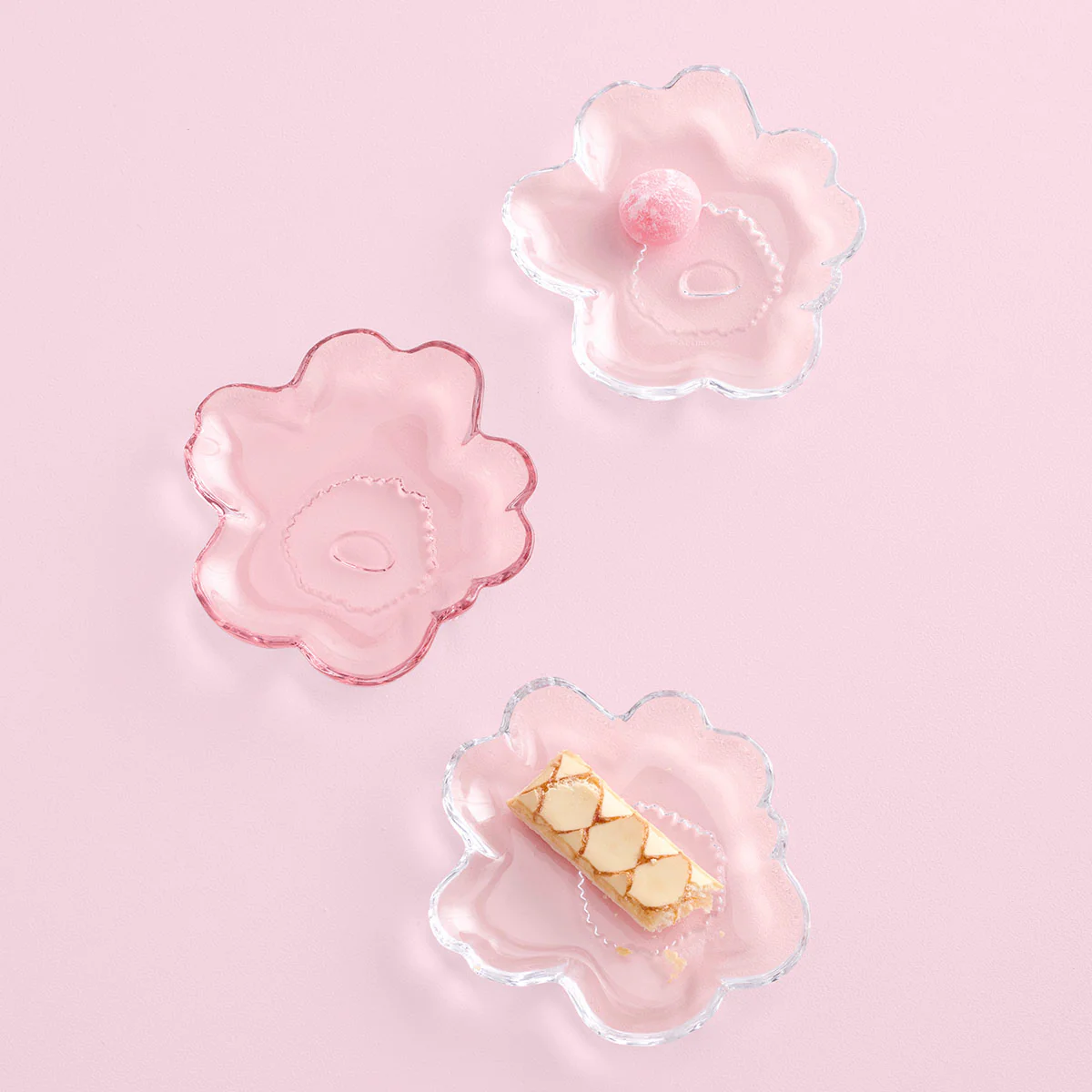 Marimekko Unikko Shape Pink Glass Snack Plate - Image 2