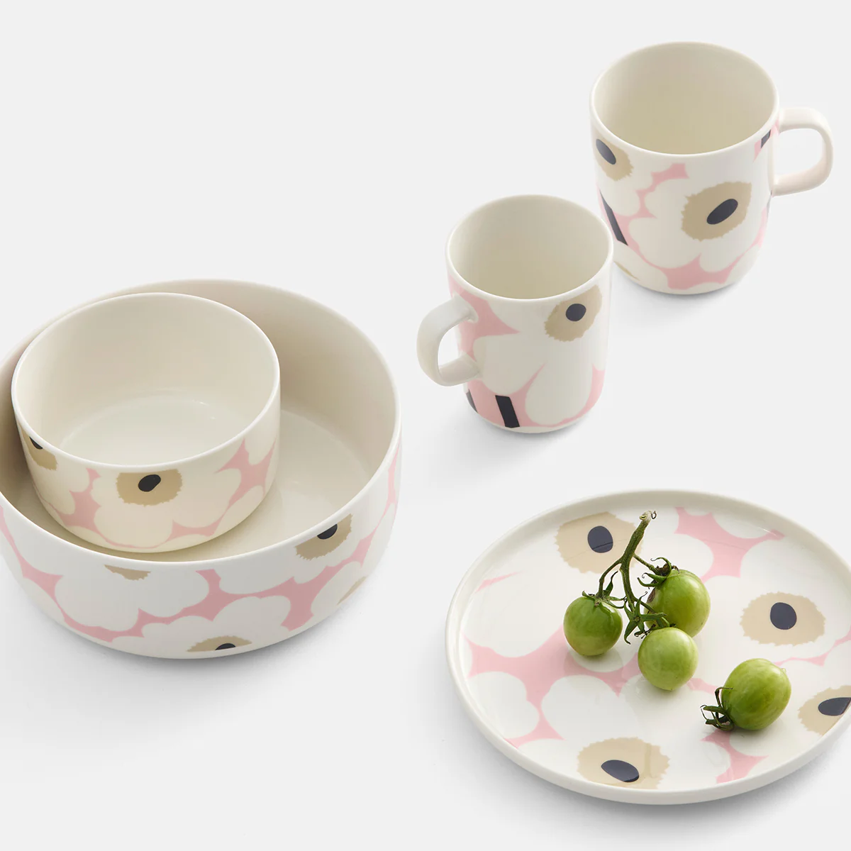 Marimekko Unikko White / Beige / Pink Soup / Cereal Bowl - Image 2