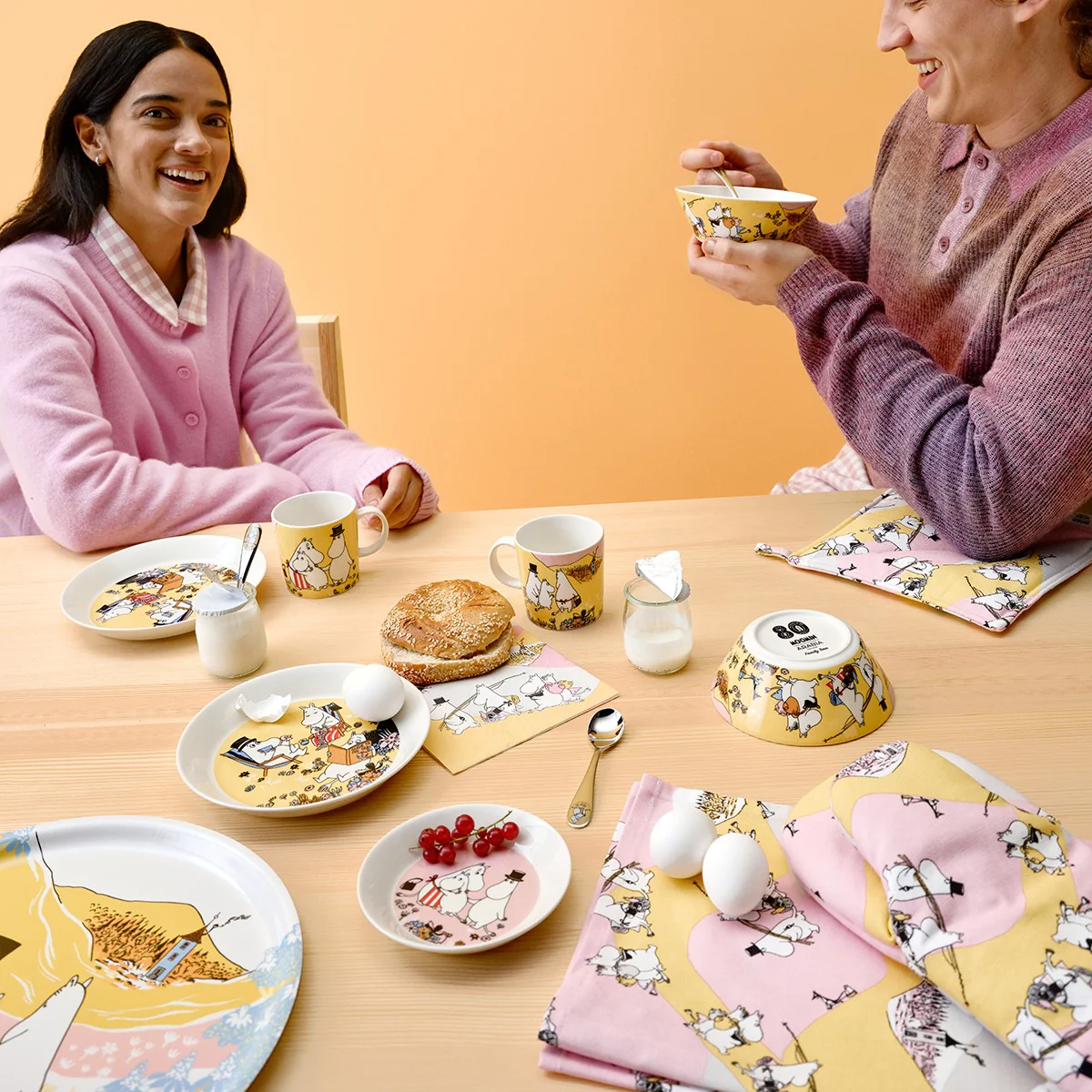 Arabia Moomin Family Time Pink / Yellow Tea Towel - 80th Anniversary - Image 3