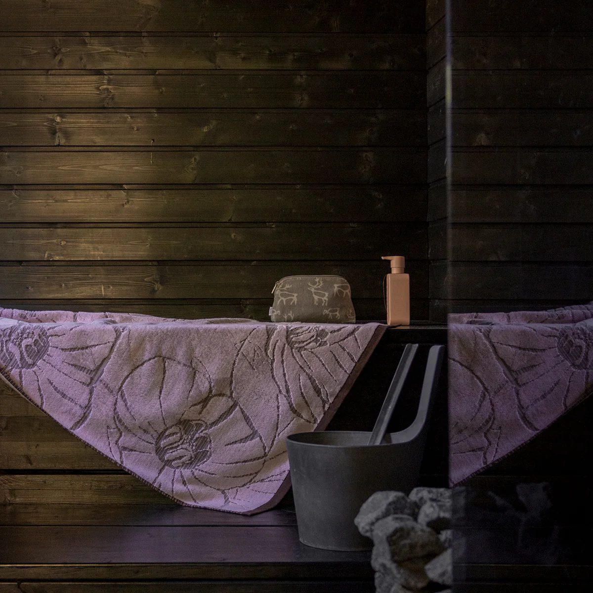 Pentik Haave Mauve / Dark Brown Bath Towel - Image 2