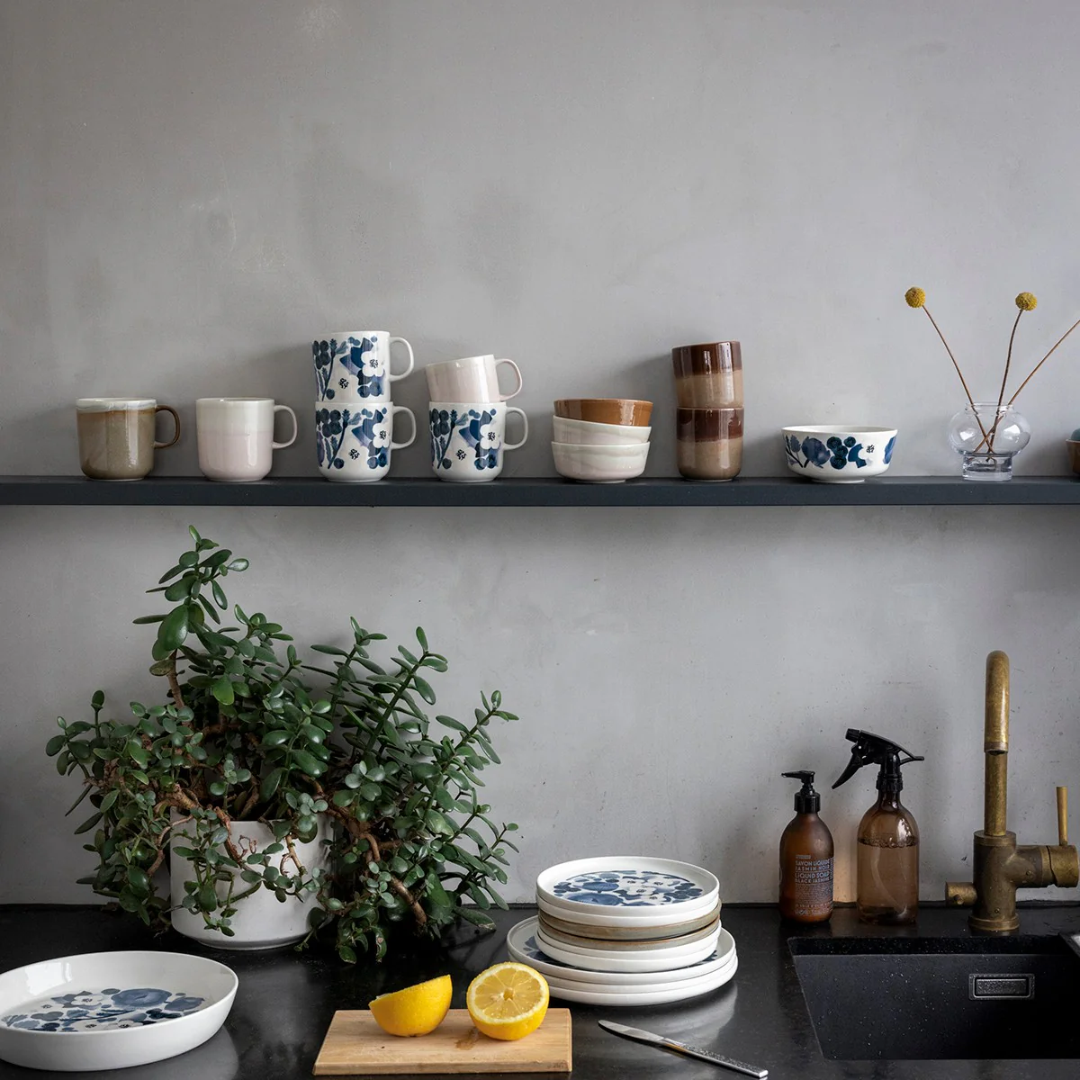 Pentik Lapin Kukka Blue / White Soup / Cereal Bowl - Image 3
